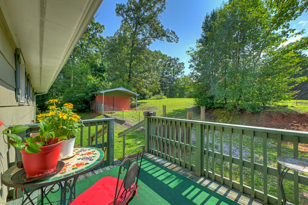 35 E Thomas Road