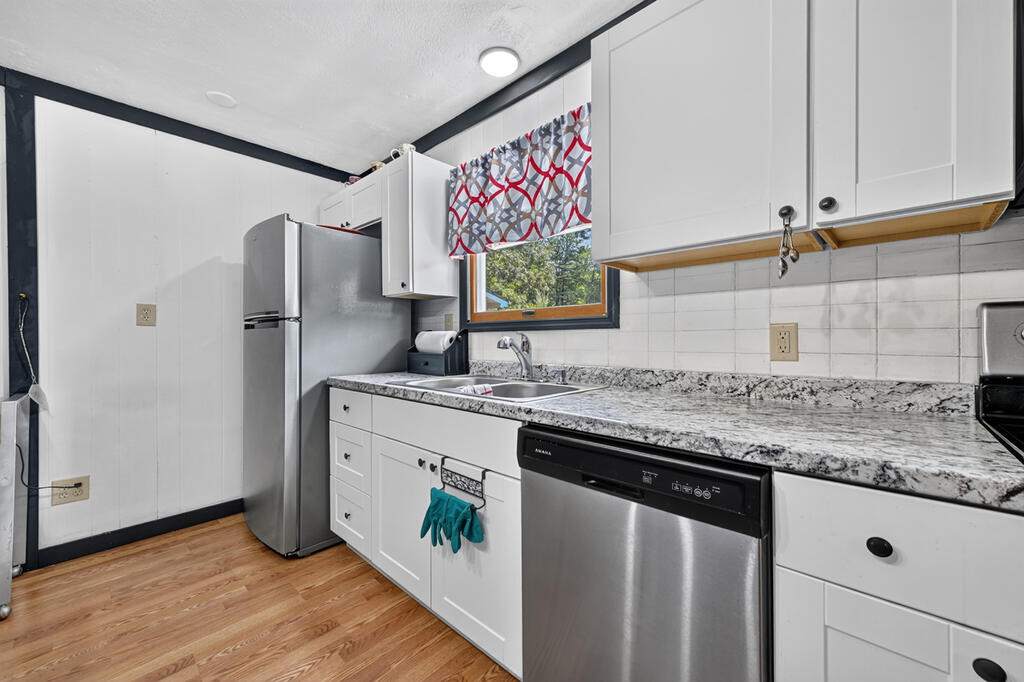 35 E Thomas Road