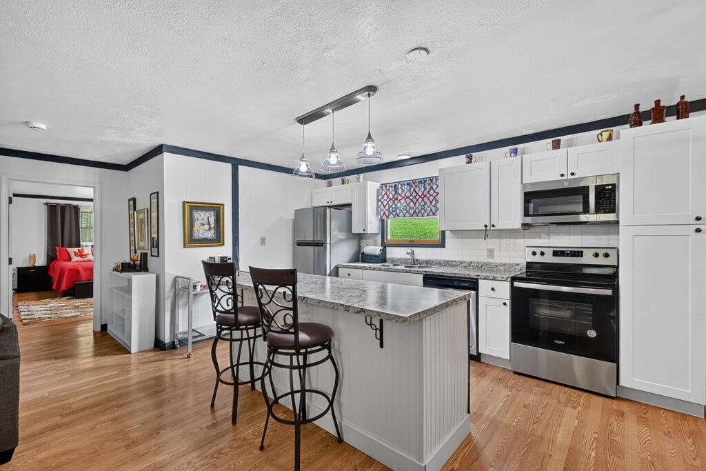 35 E Thomas Road