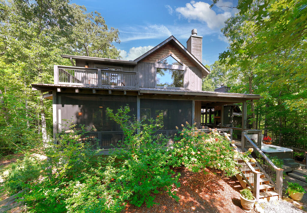 199 Hiawatha Trail N