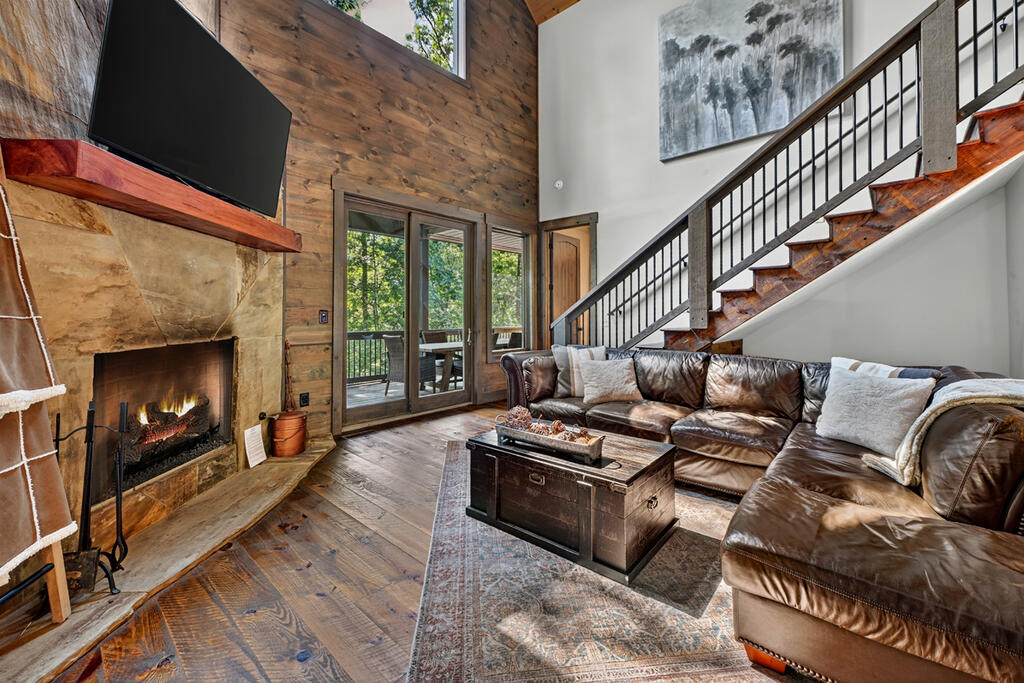 199 Hiawatha Trail N
