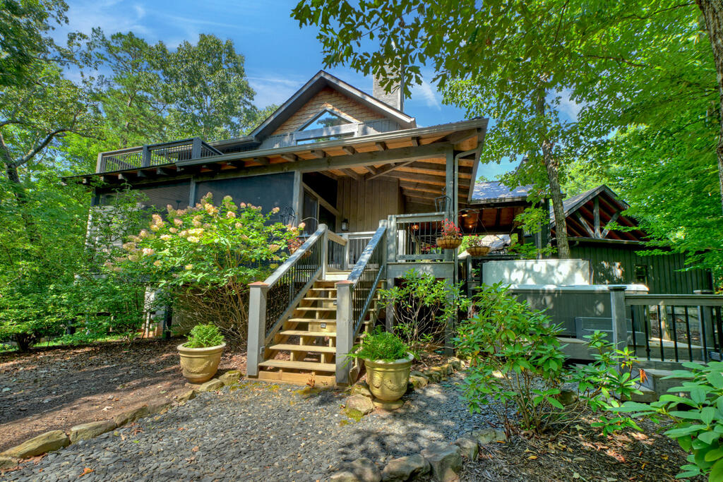 199 Hiawatha Trail N