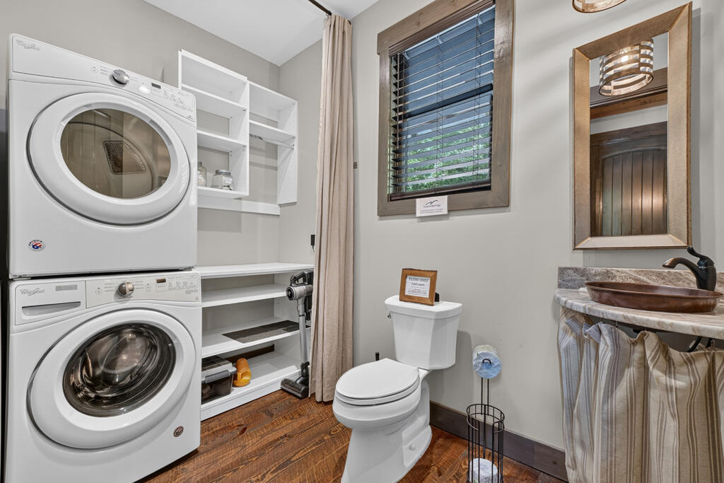 199 Hiawatha Trail N