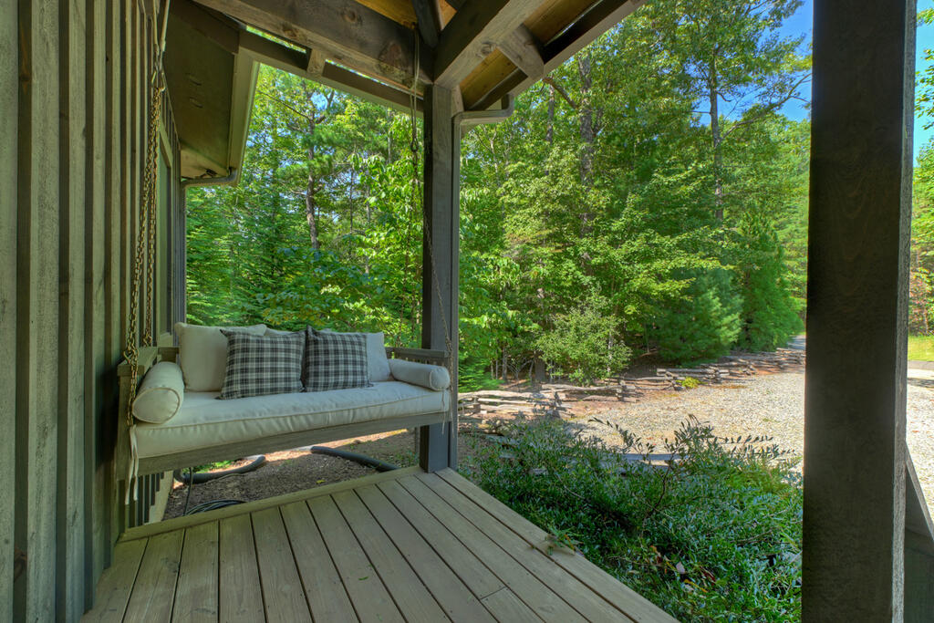 199 Hiawatha Trail N