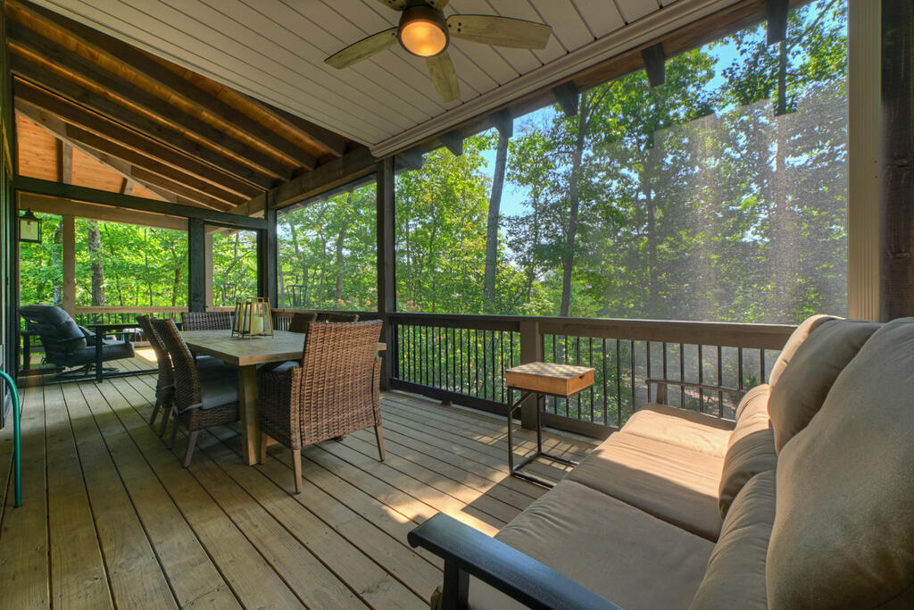 199 Hiawatha Trail N