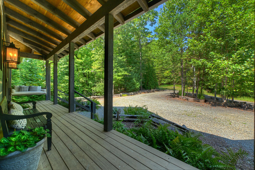 199 Hiawatha Trail N