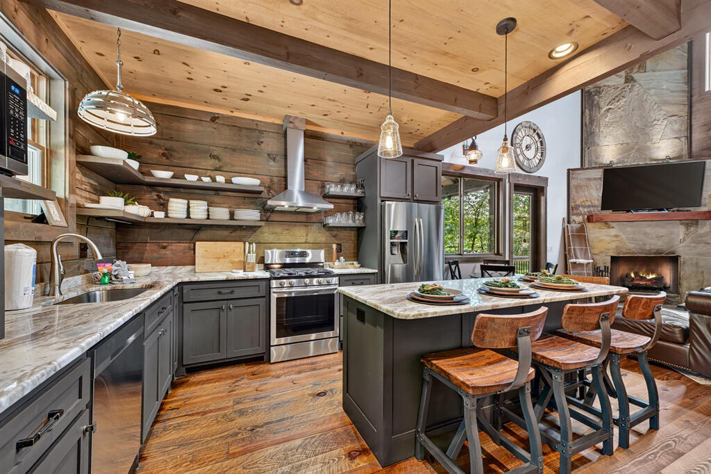 199 Hiawatha Trail N