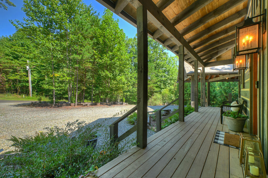 199 Hiawatha Trail N