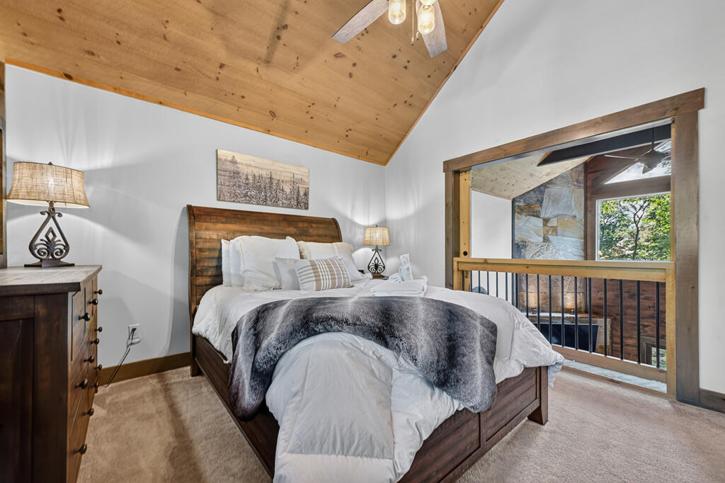 199 Hiawatha Trail N