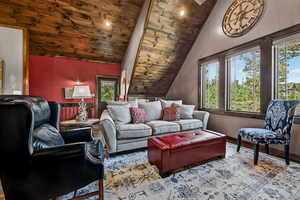 955 Old Toccoa Loop