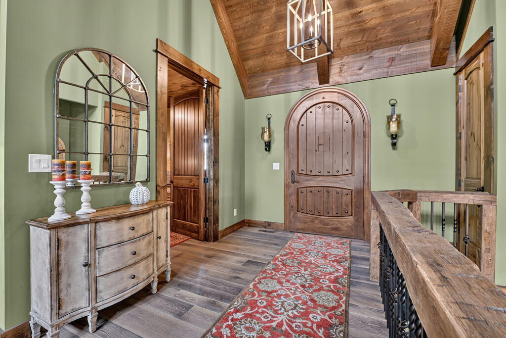 955 Old Toccoa Loop