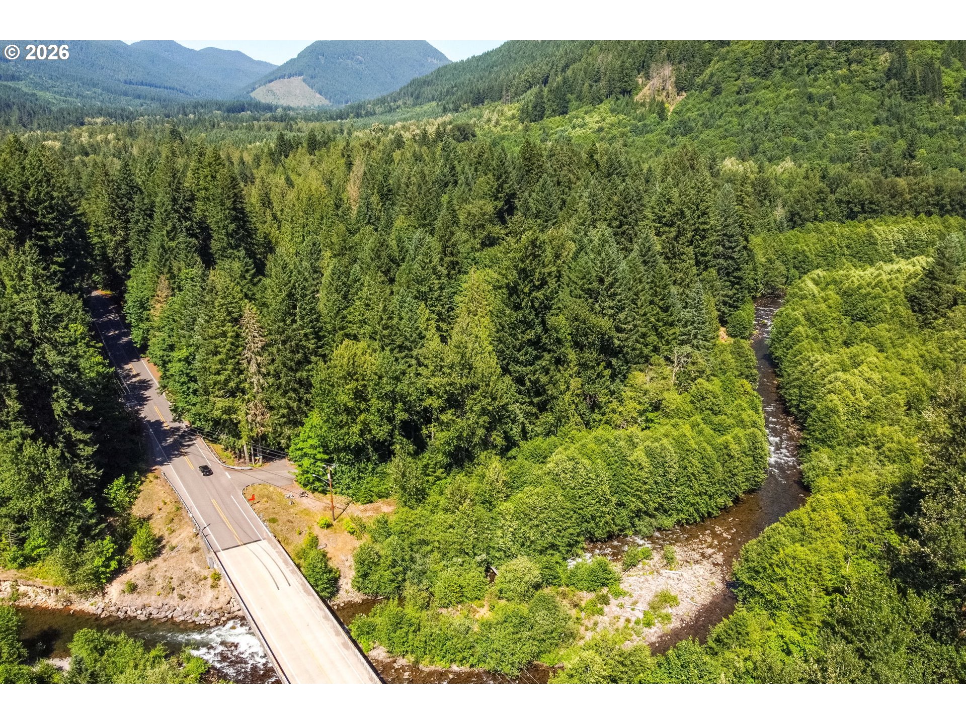 E Zig Zag River RD