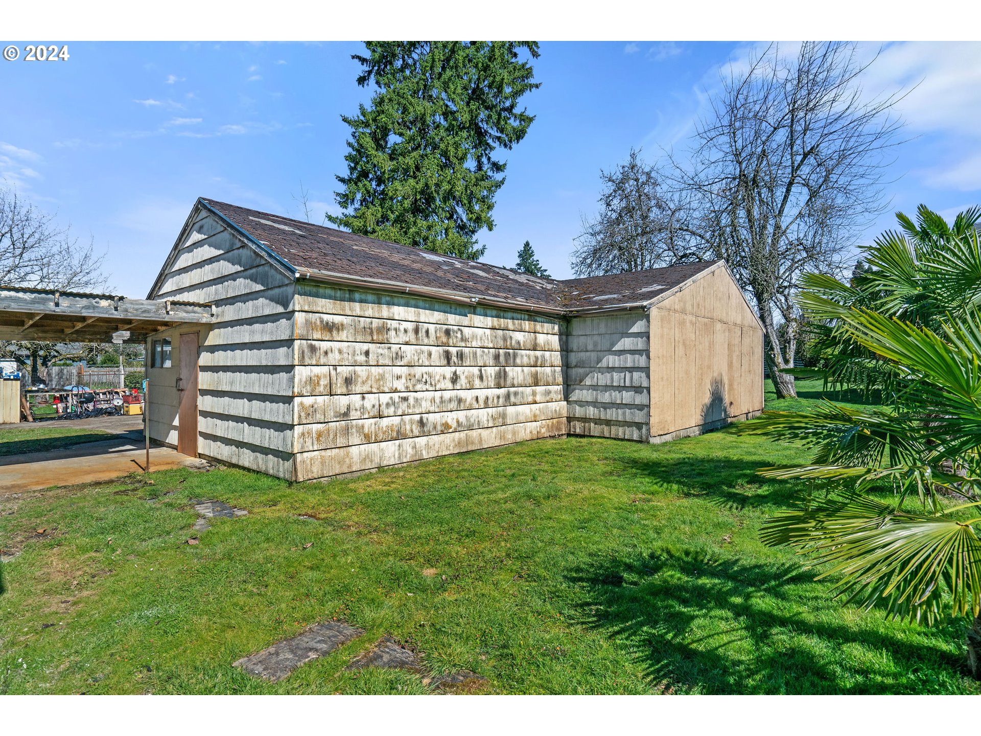1918 EVERGREEN AVE NE
