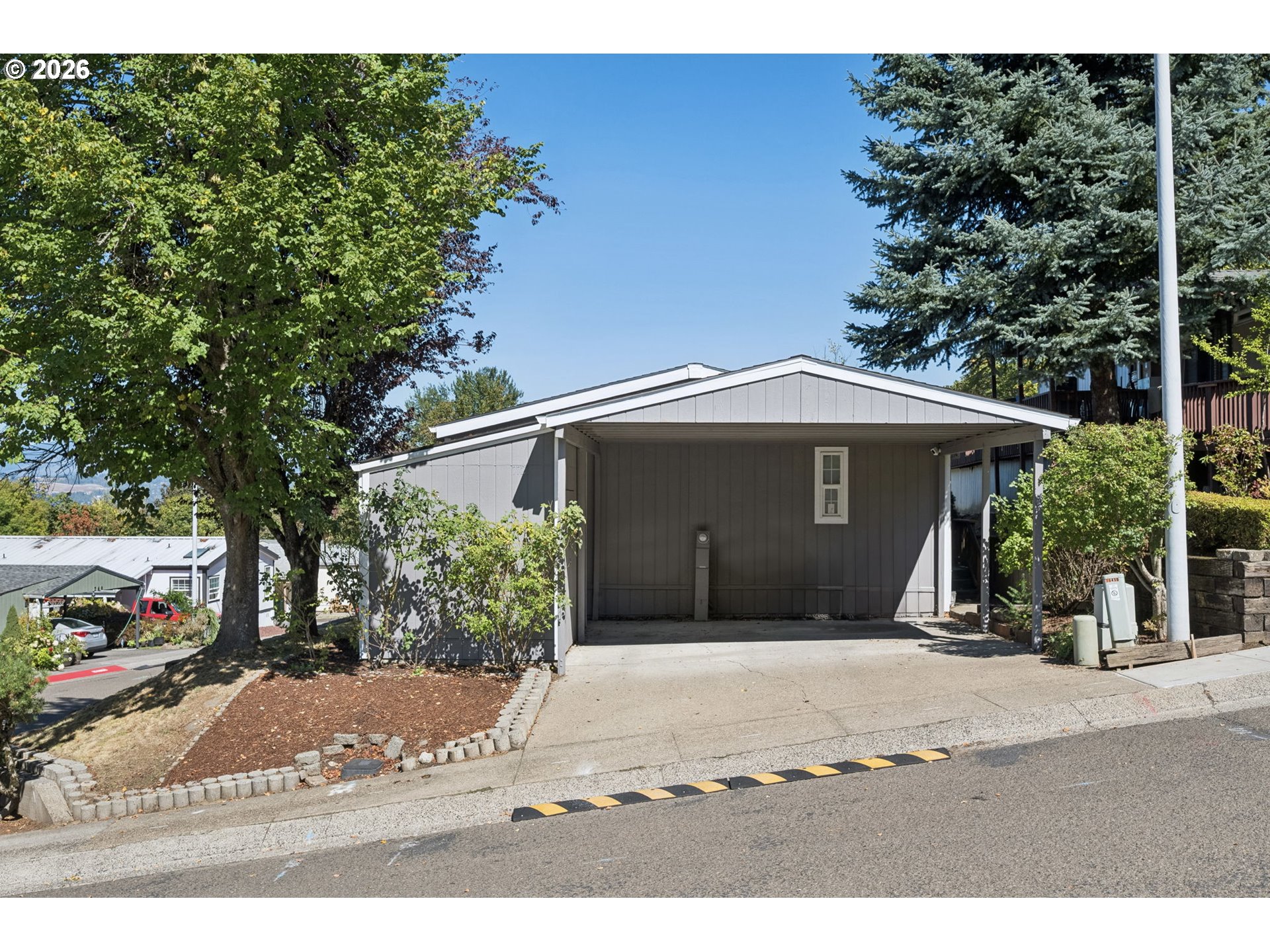 772 SW LIVINGSTON PL
