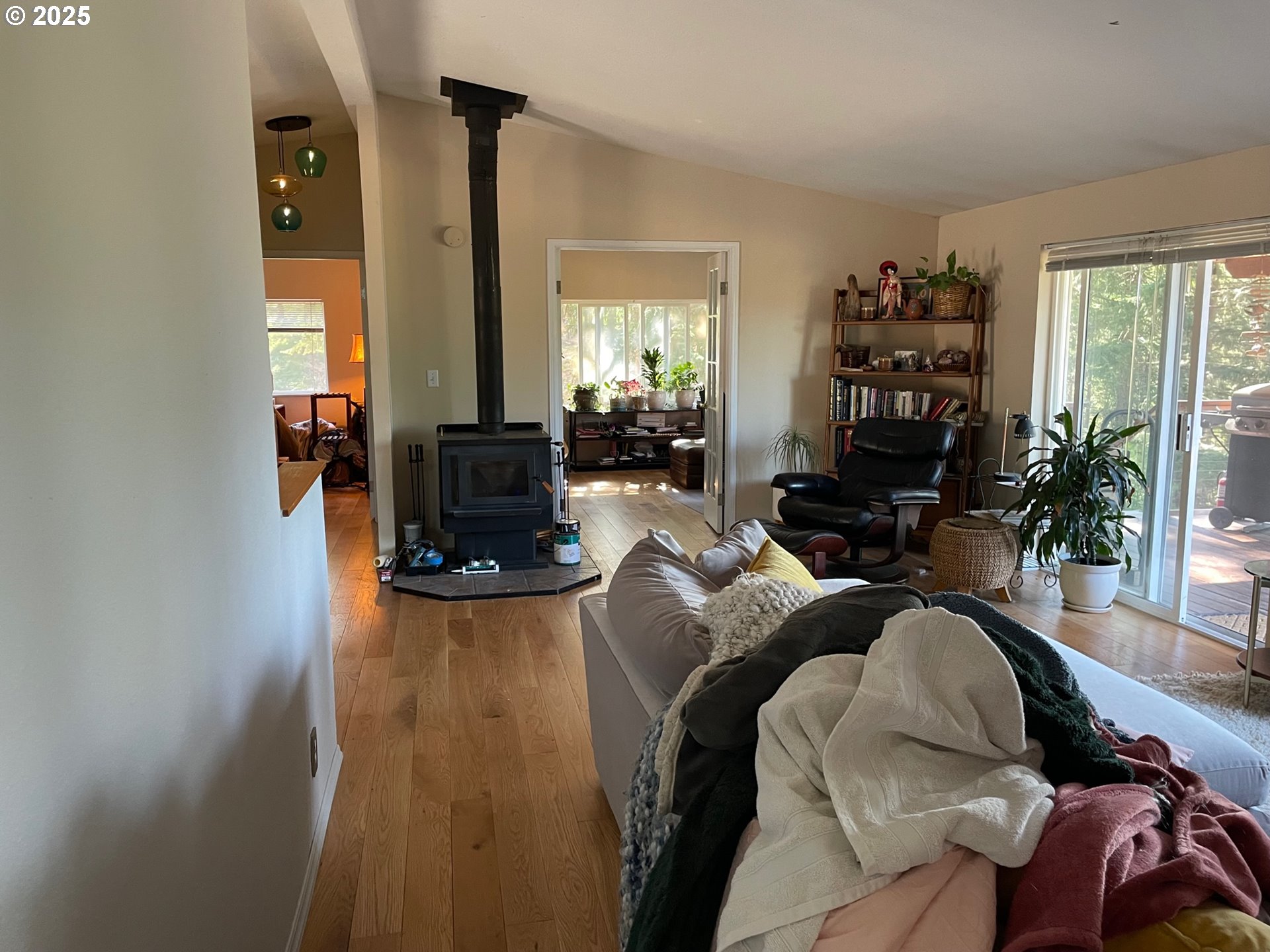 1143 JASPER LN