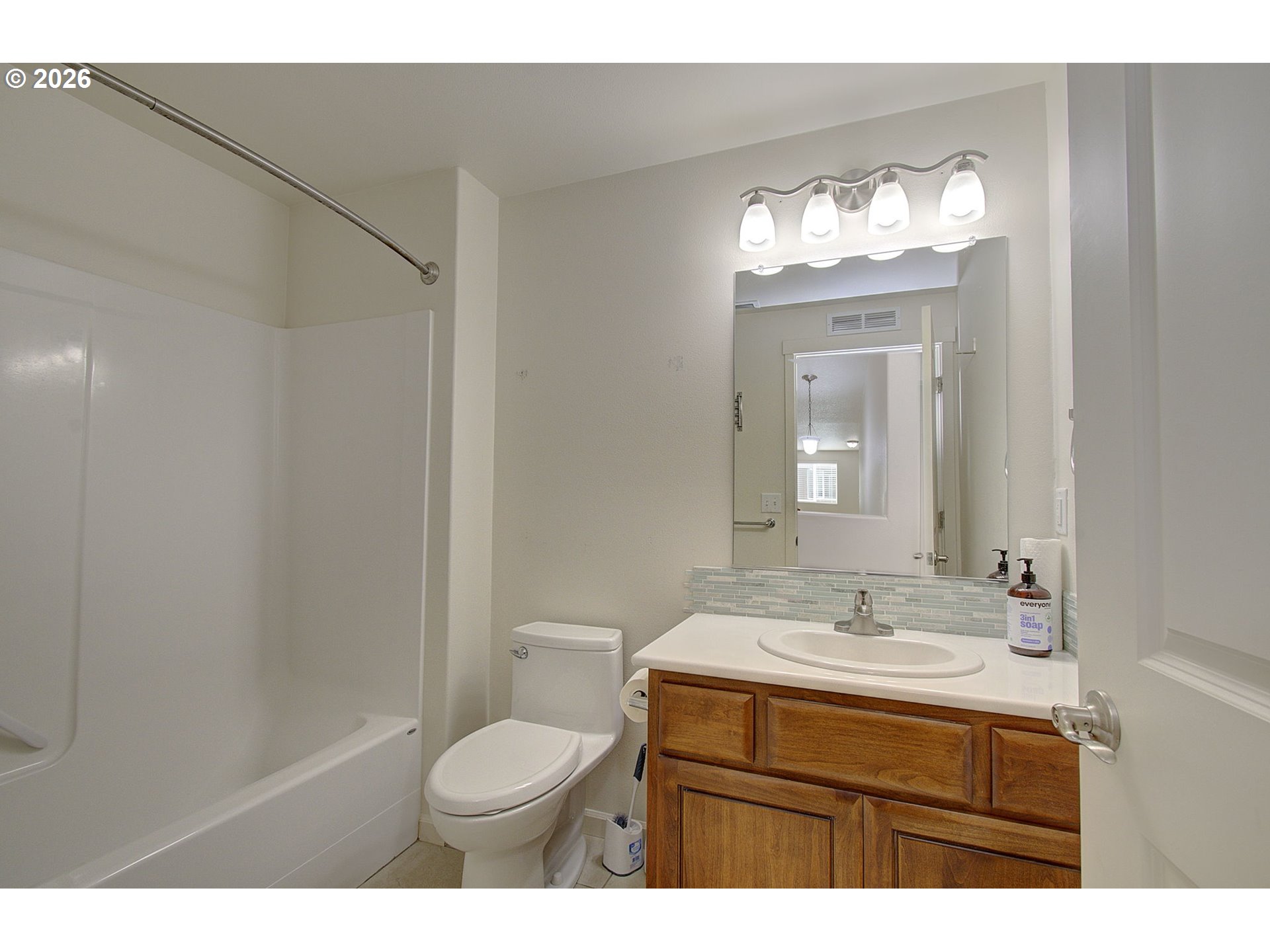 610 SE 11TH AVE