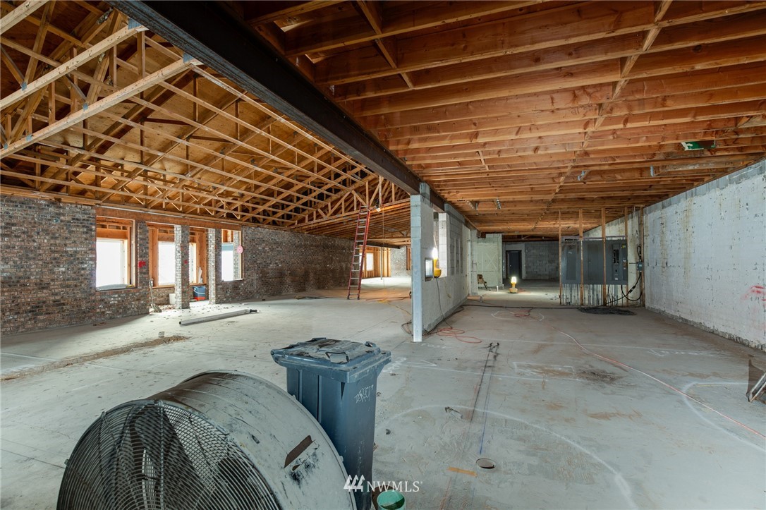 421 NE Midway Boulevard