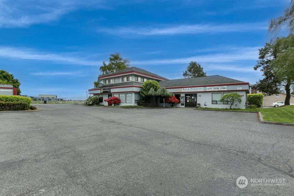 785 SE Bayshore Drive