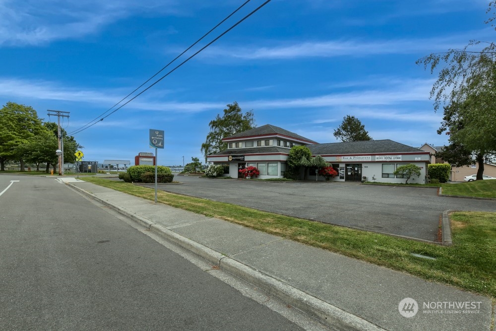 785 SE Bayshore Drive