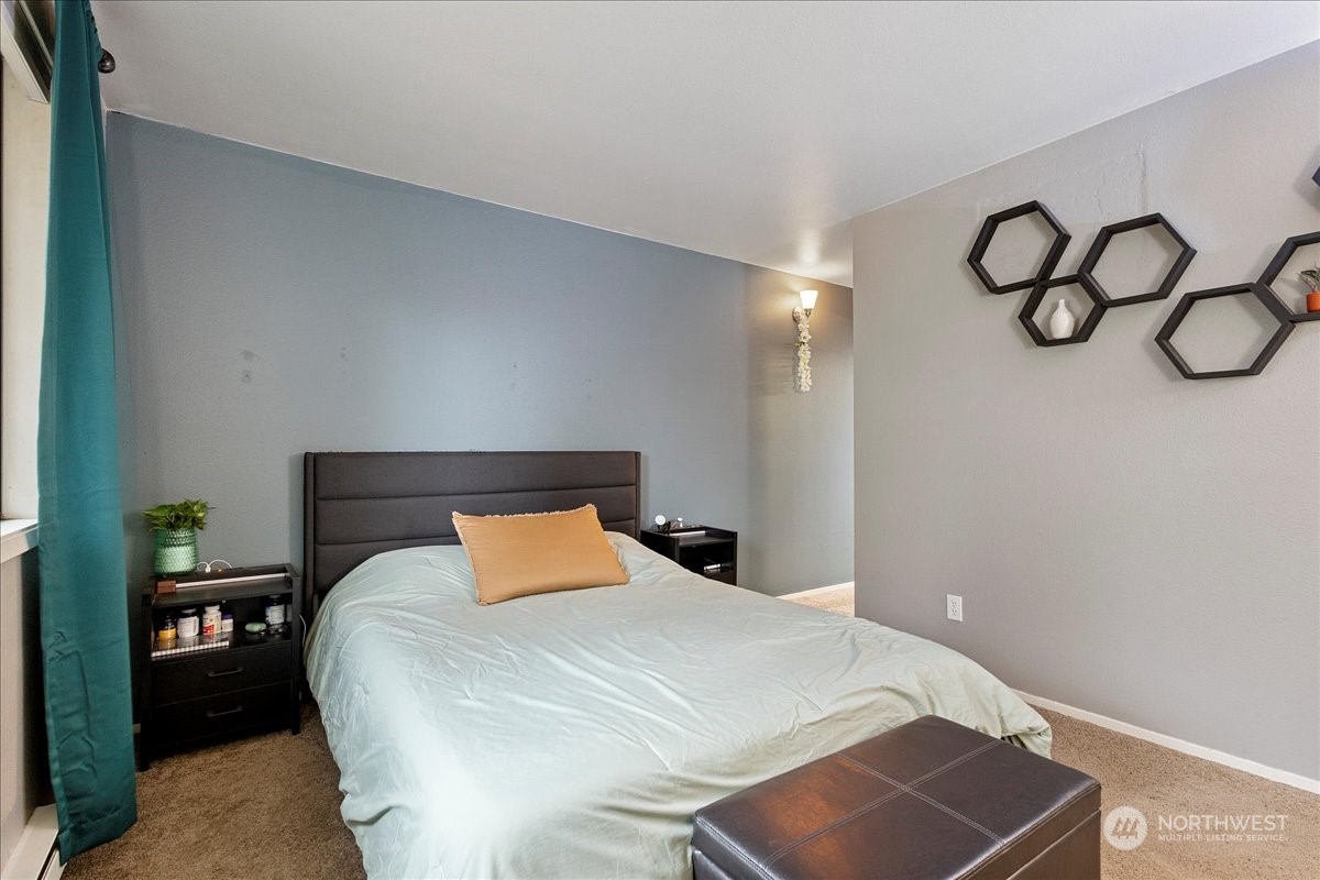 1246 NW Lanyard Loop Unit: 2