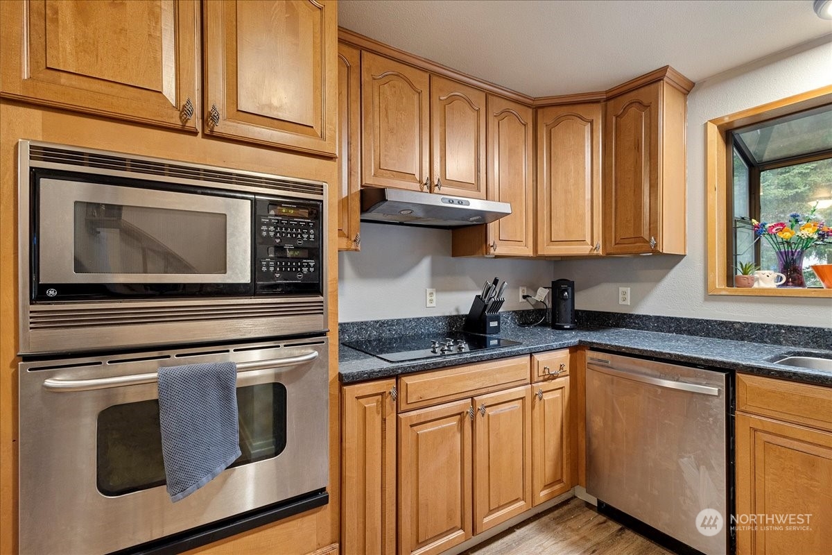 1246 NW Lanyard Loop Unit: 2