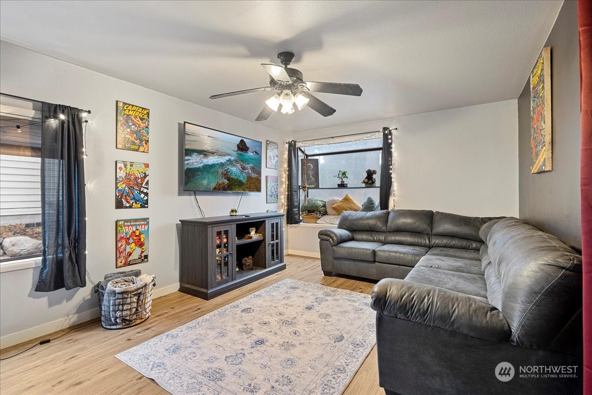 1246 NW Lanyard Loop Unit: 2