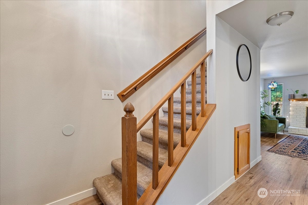 1246 NW Lanyard Loop Unit: 2