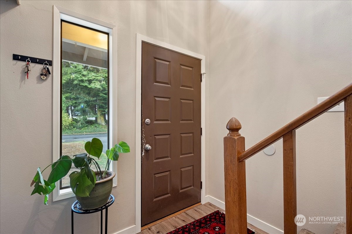 1246 NW Lanyard Loop Unit: 2