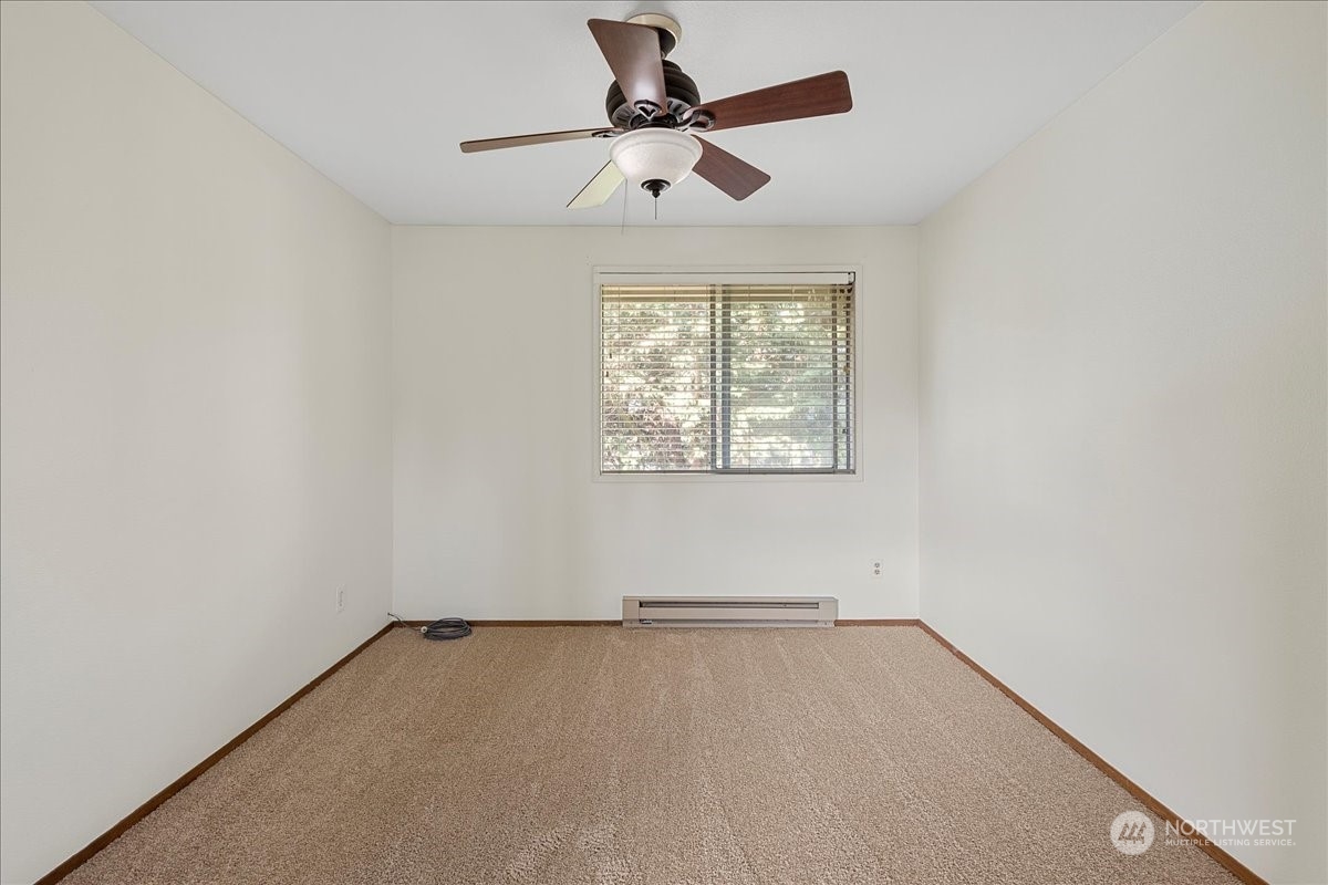 229 NE Nunan Loop Unit: 5-1