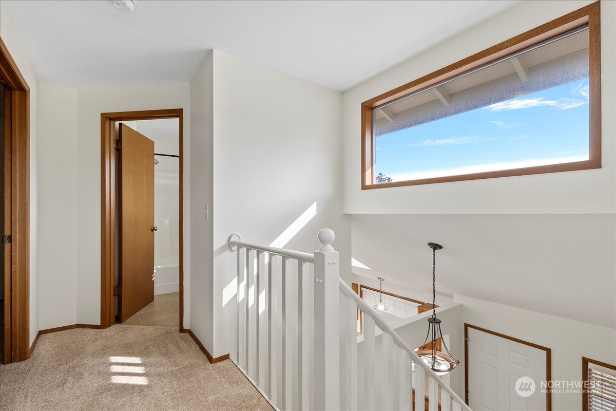 229 NE Nunan Loop Unit: 5-1