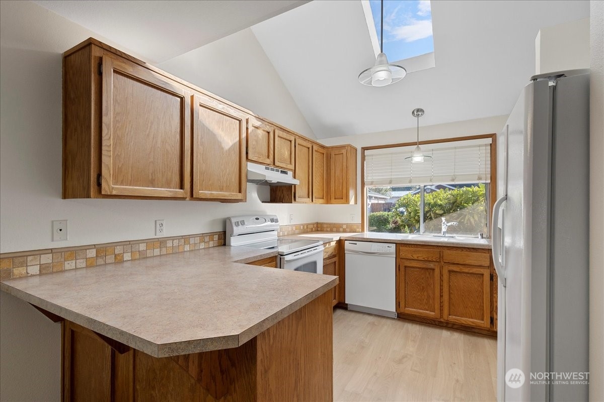 229 NE Nunan Loop Unit: 5-1