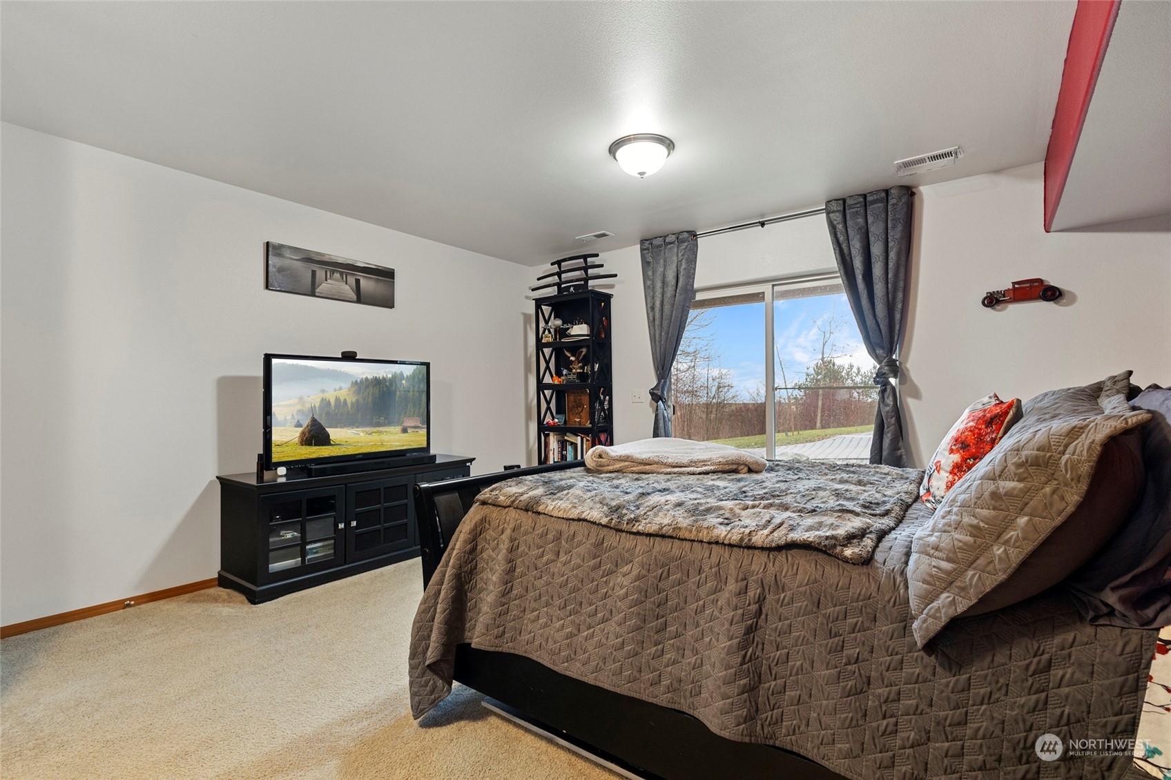 1890 SW Scenic Heights Street Unit: B4