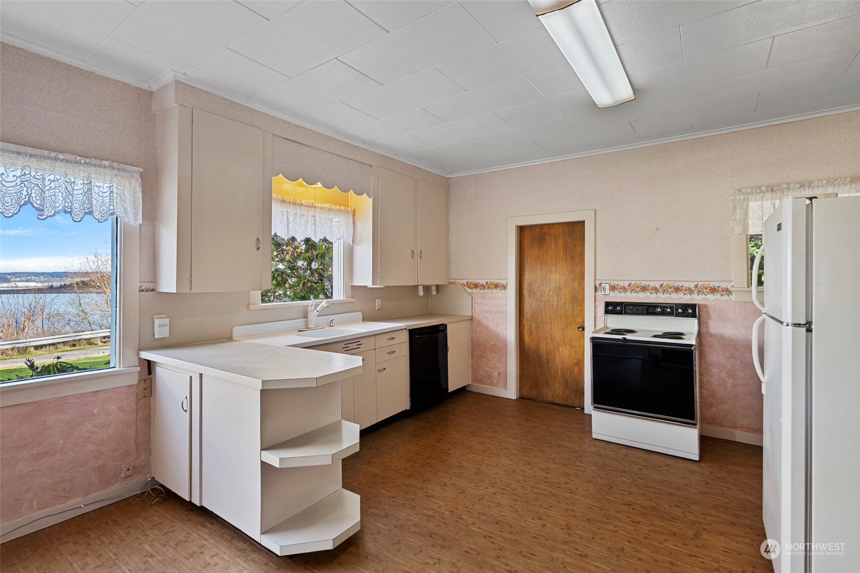 1621 Scenic Heights Road