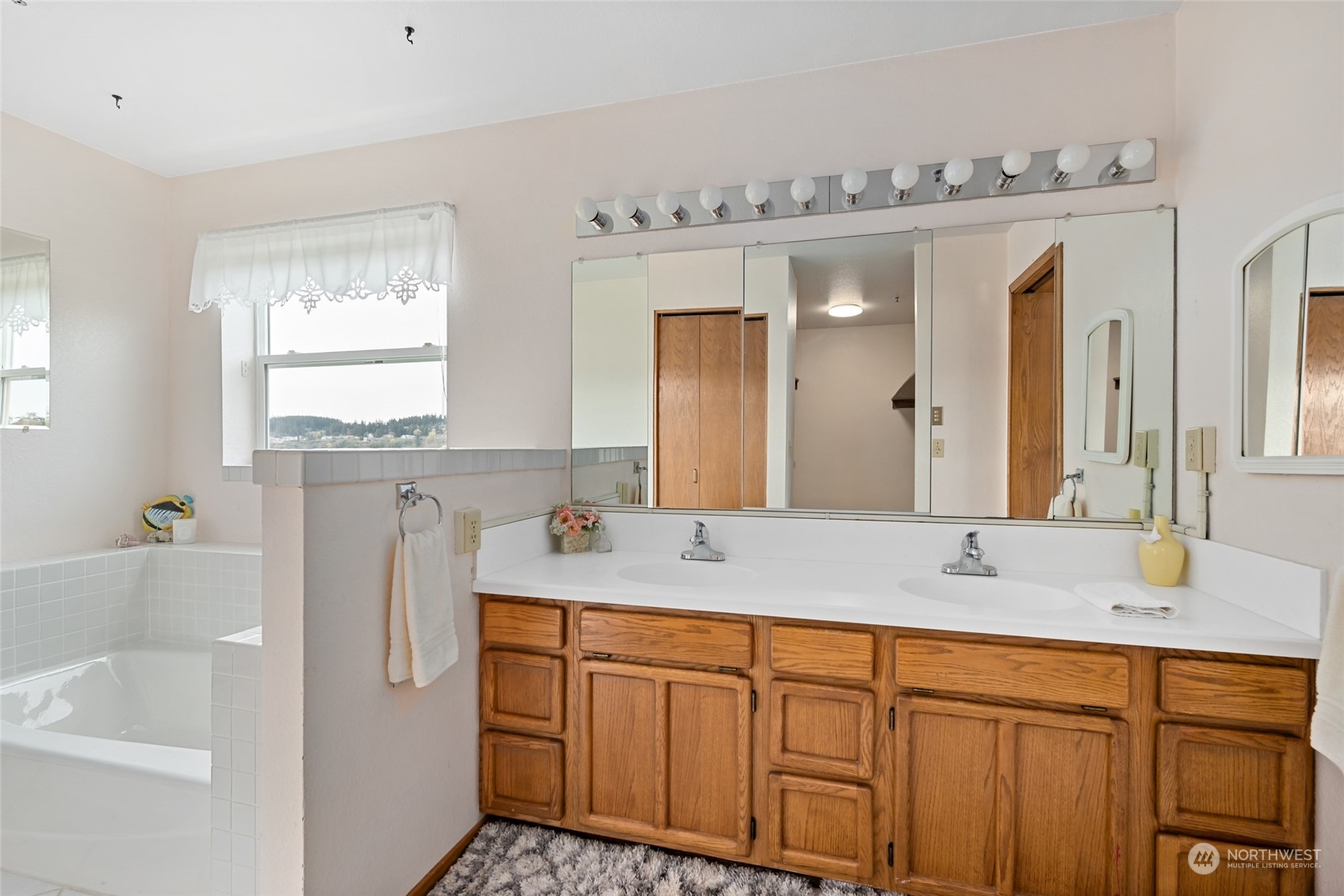 651 SE Bayshore Drive Unit: E202