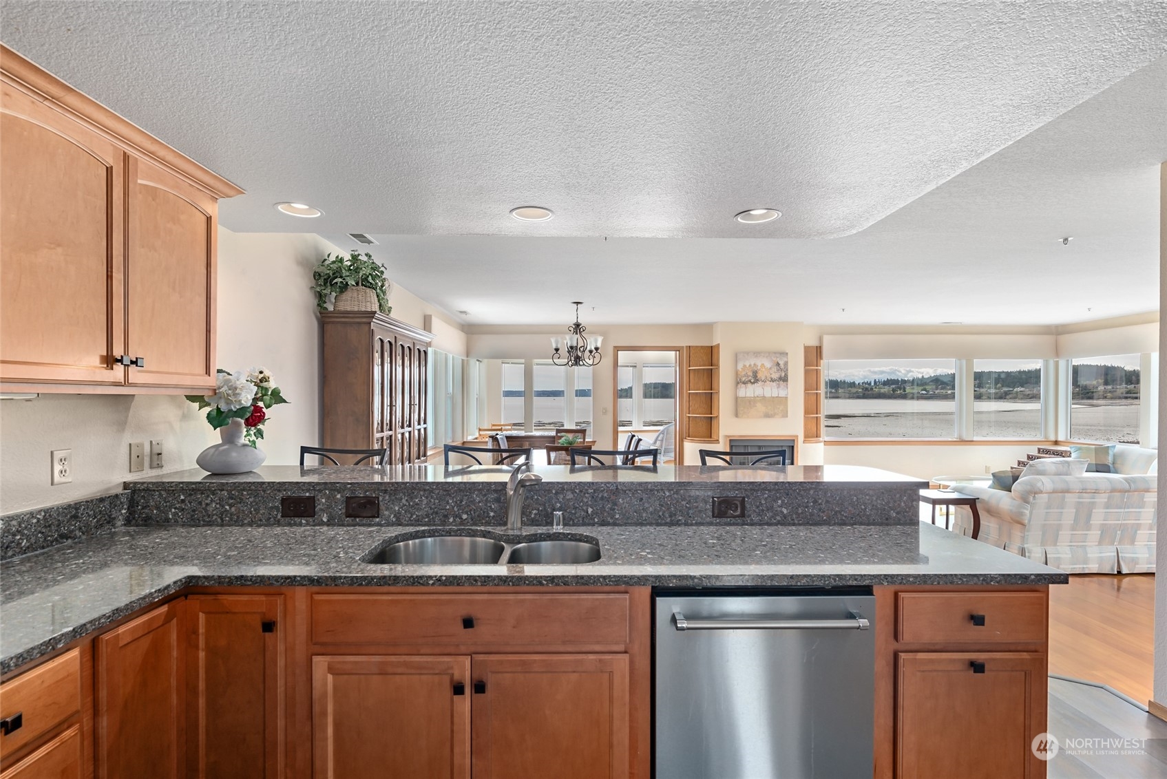 651 SE Bayshore Drive Unit: E202