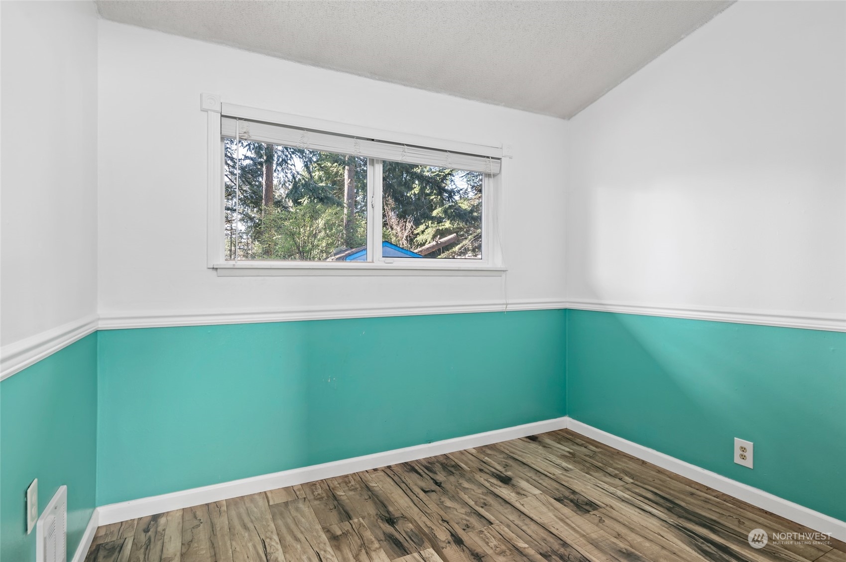 1081 SW Heller Street