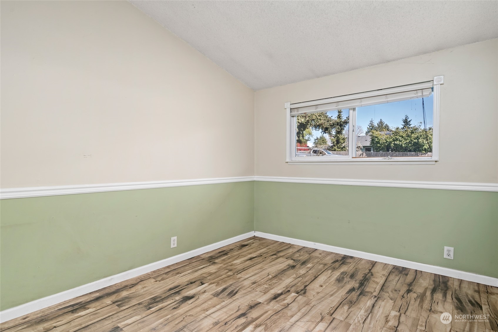 1081 SW Heller Street