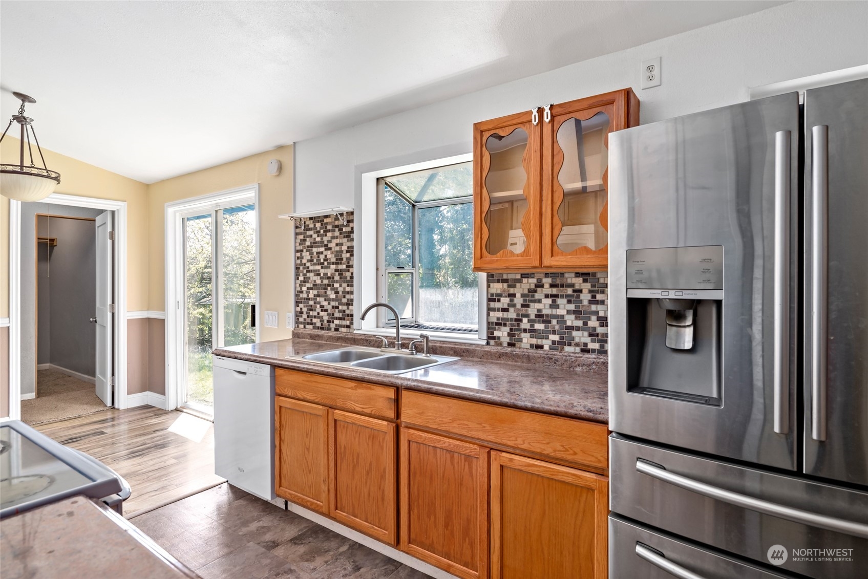 1081 SW Heller Street