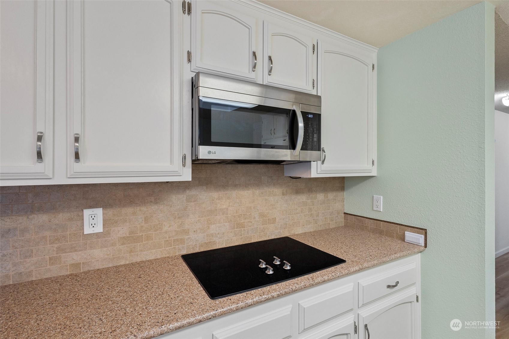 956 SW Capital Street