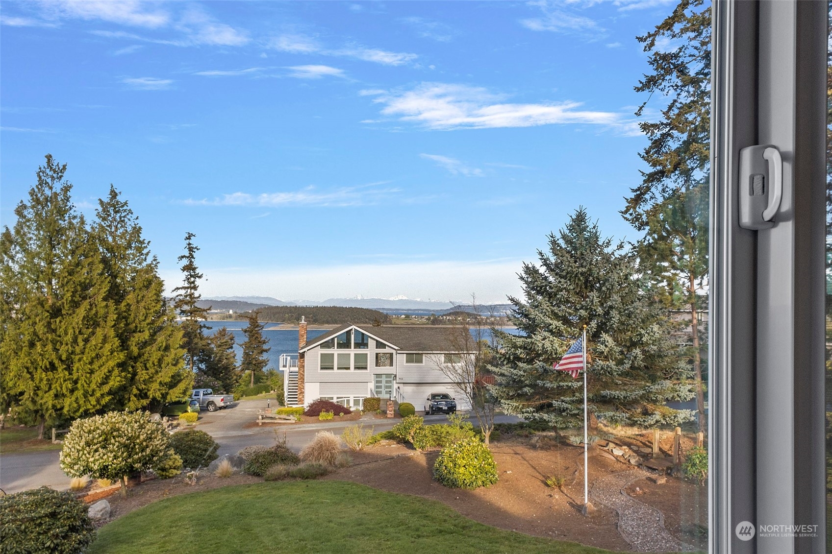 956 SW Capital Street