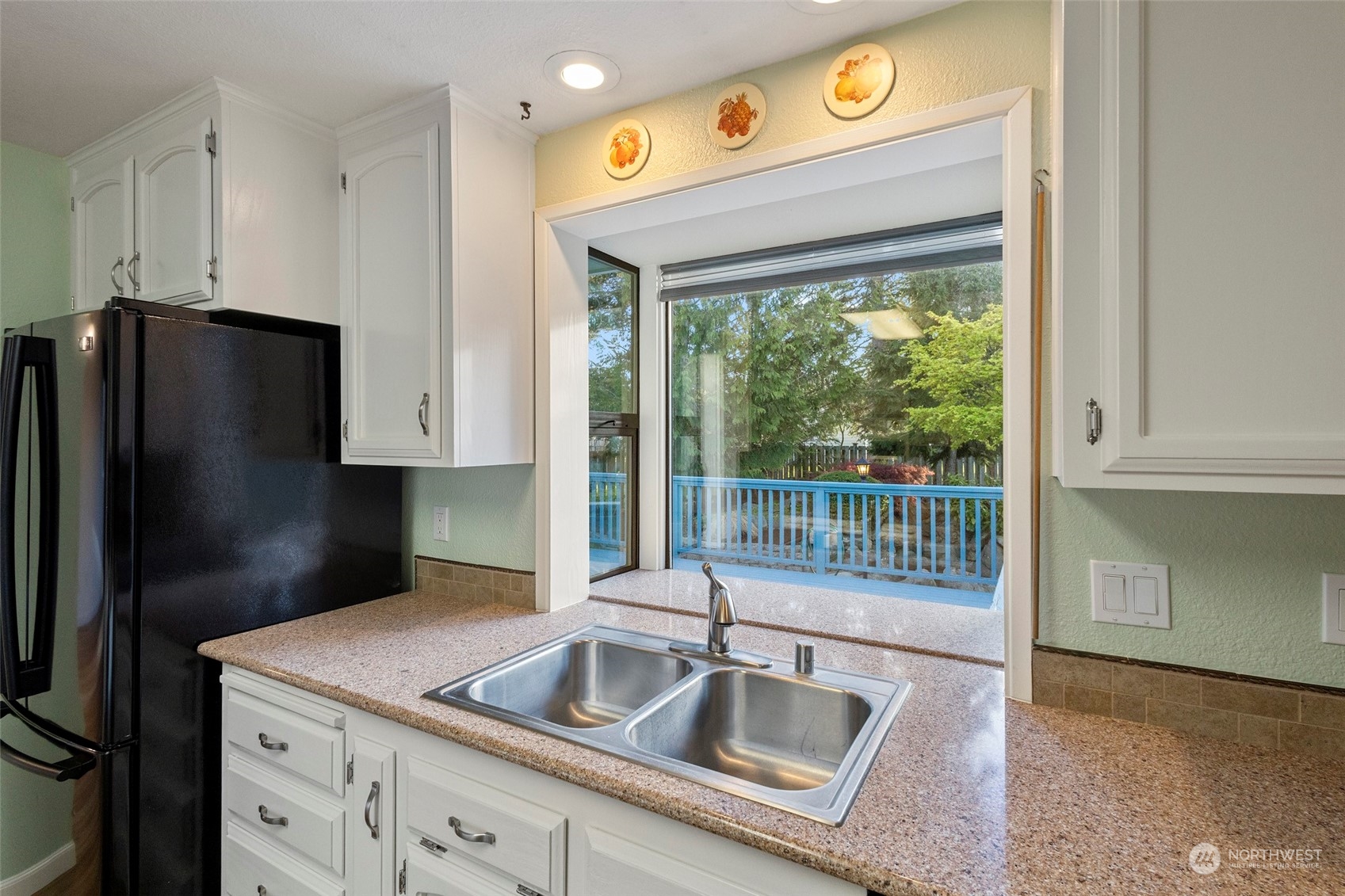 956 SW Capital Street