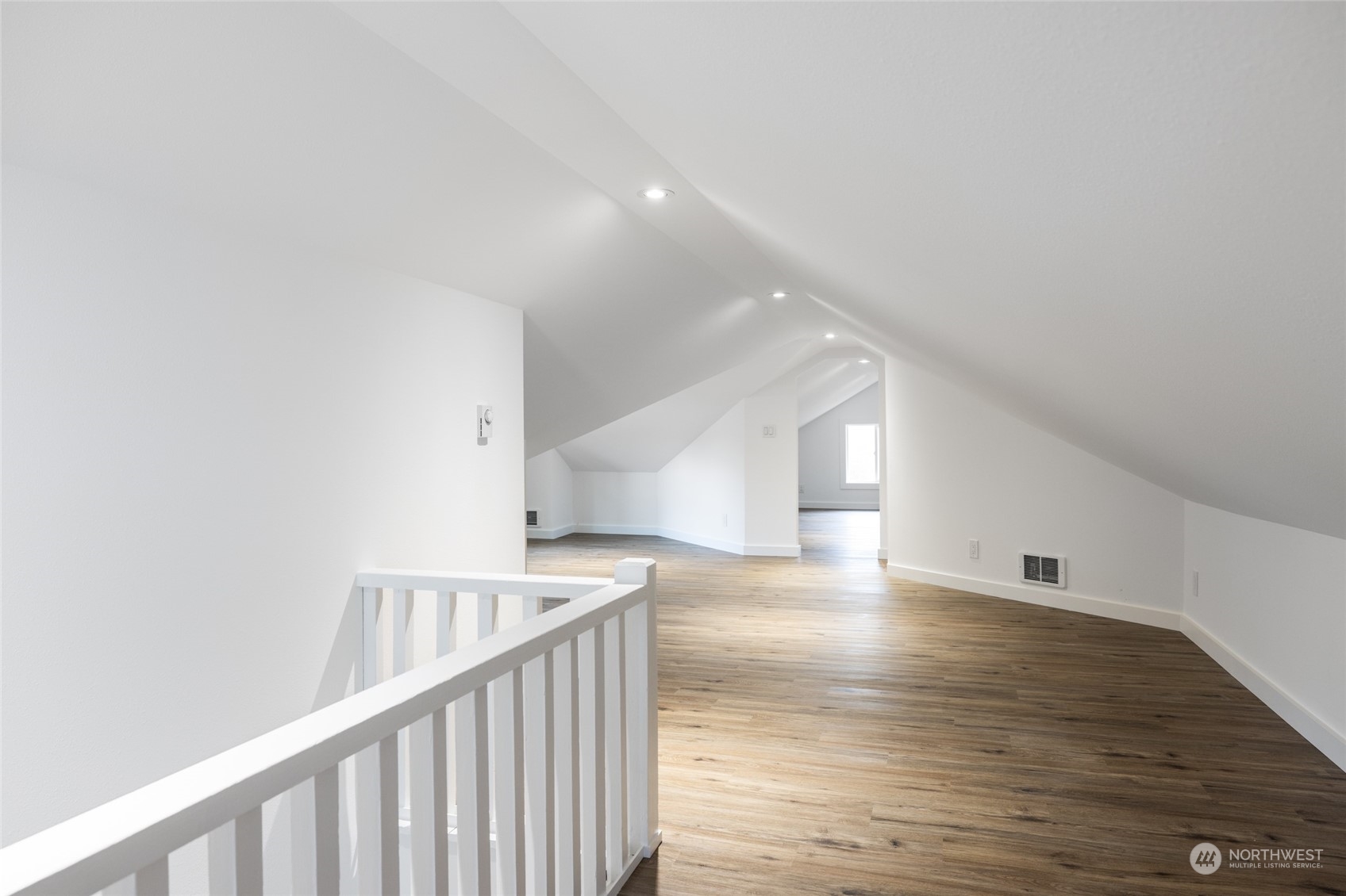 3520 Commercial Avenue