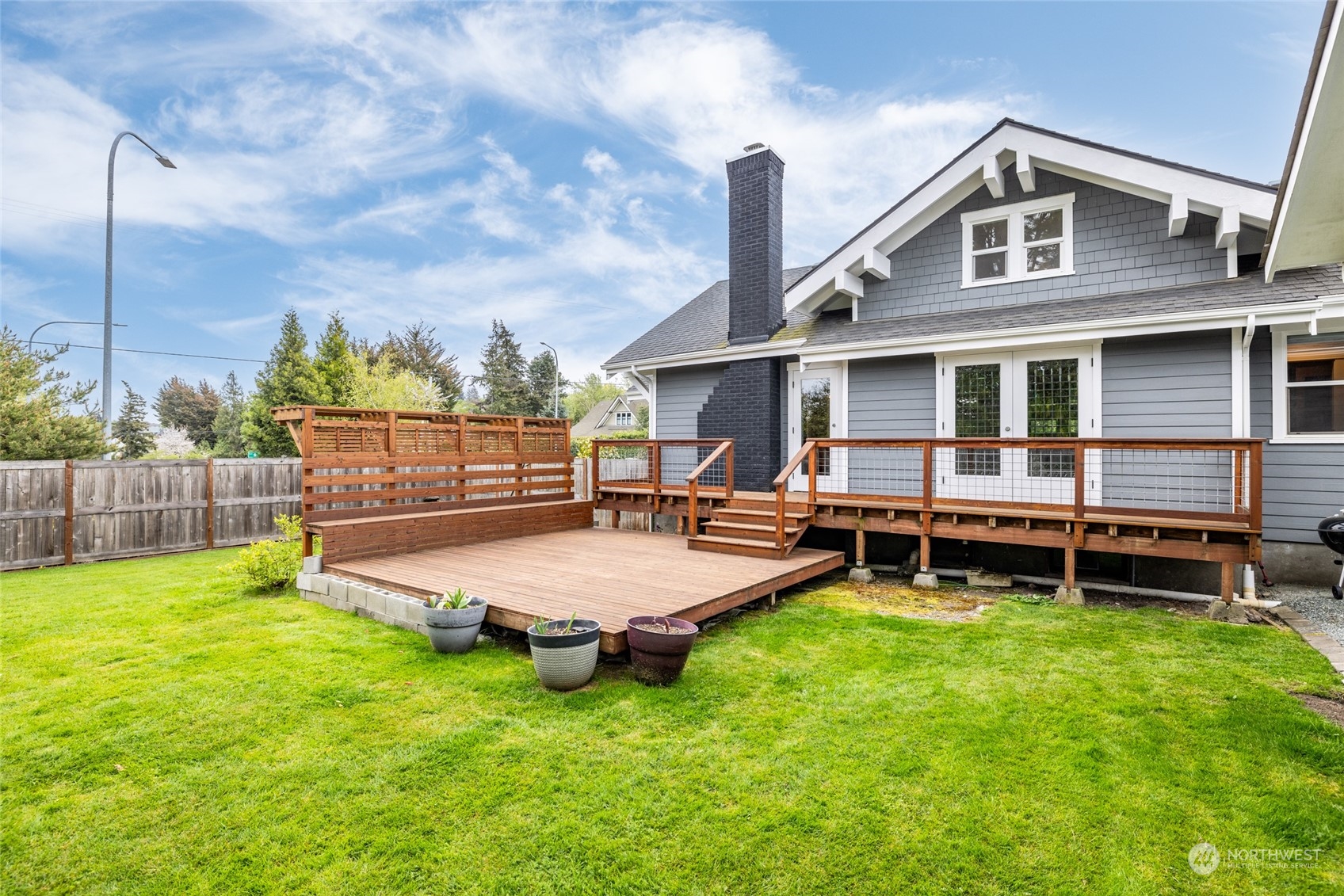 3520 Commercial Avenue