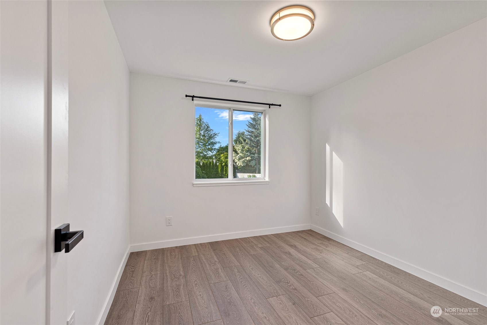 2206 Woodridge Avenue