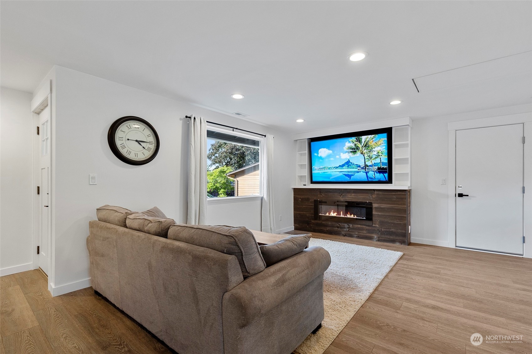 2206 Woodridge Avenue