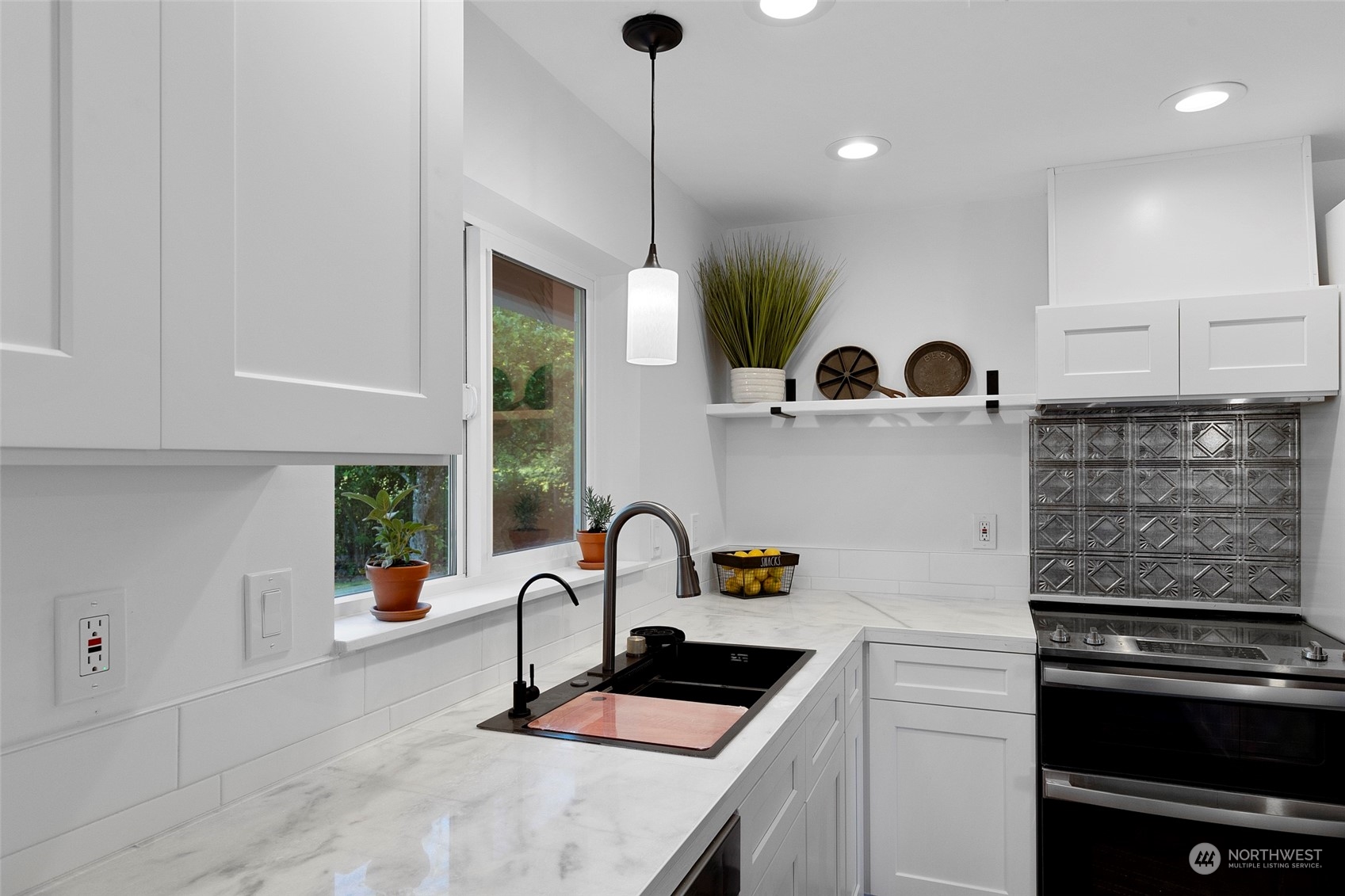 2206 Woodridge Avenue