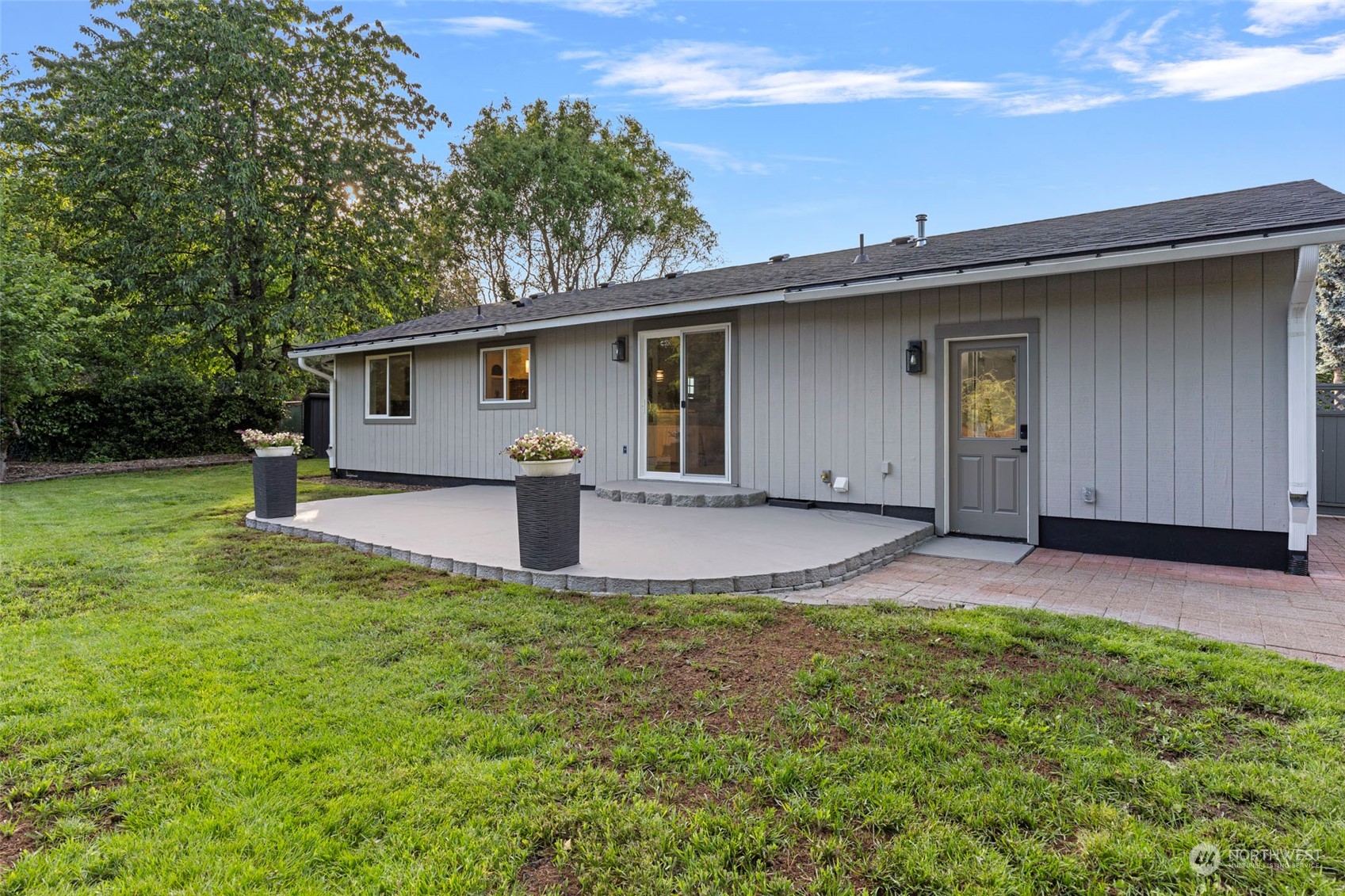 2206 Woodridge Avenue