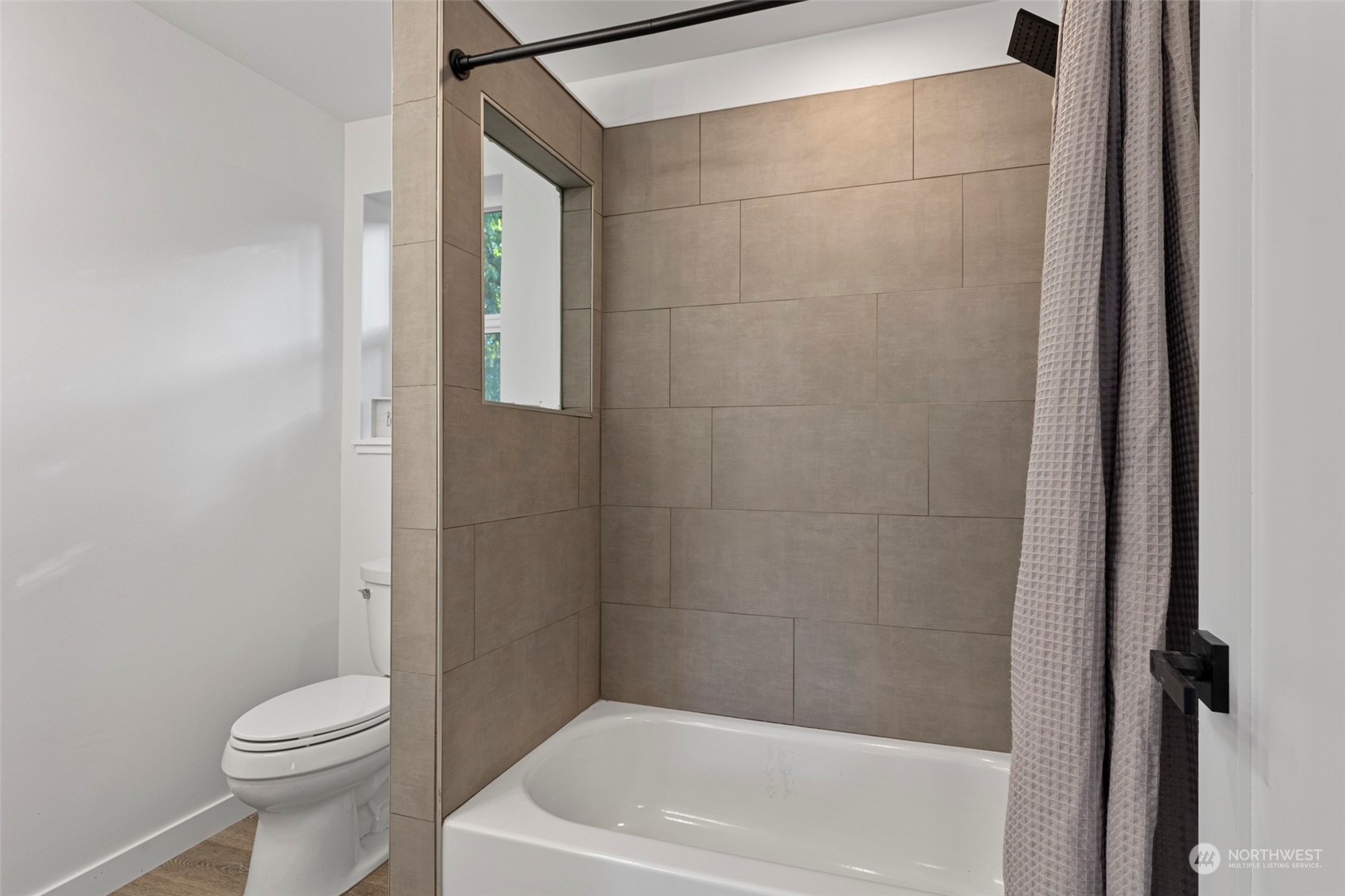 2206 Woodridge Avenue