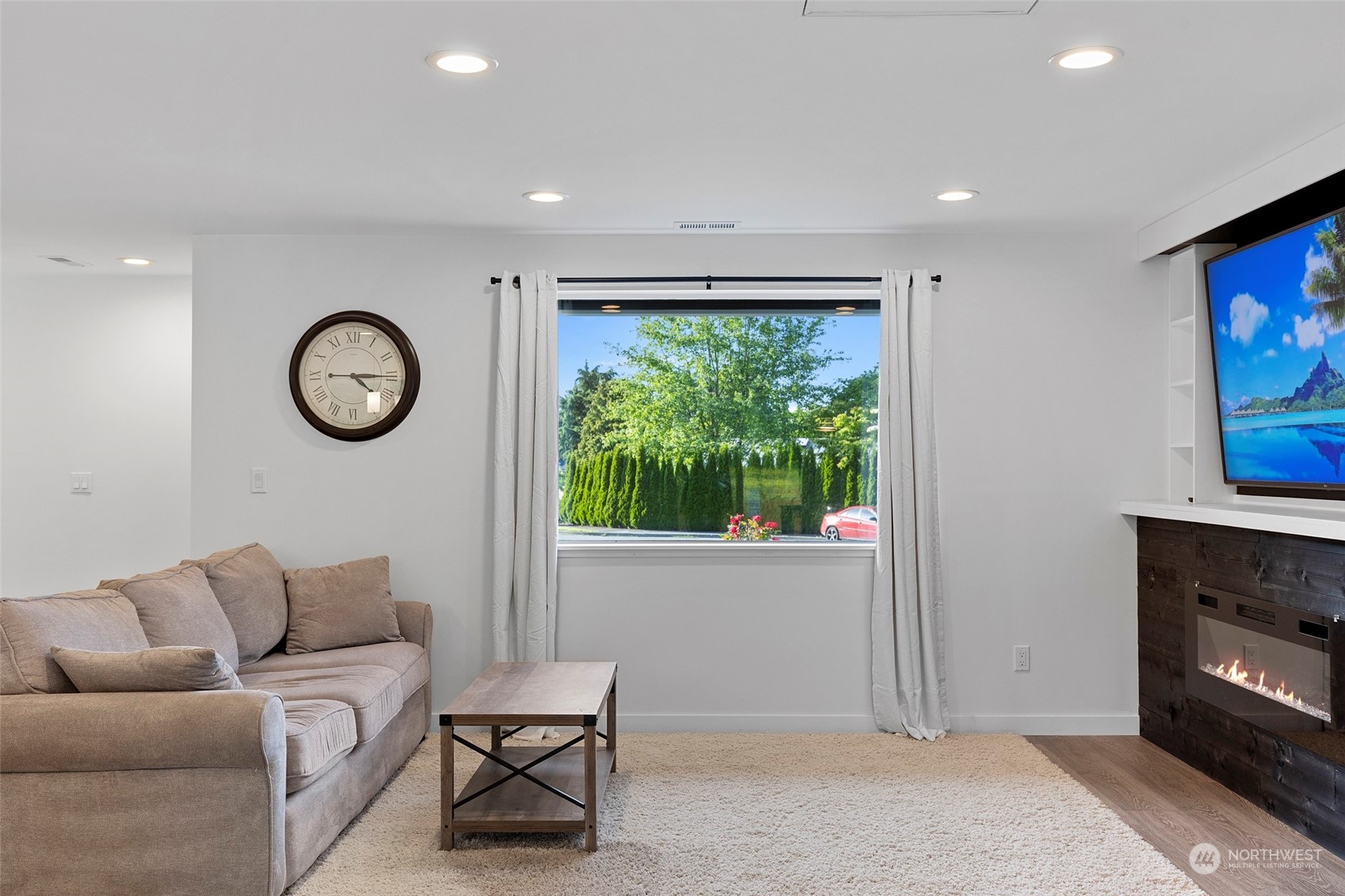 2206 Woodridge Avenue