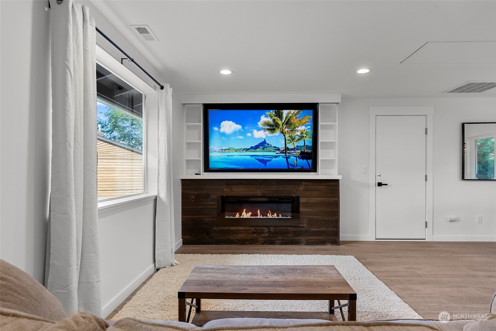 2206 Woodridge Avenue